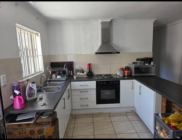 3 BEDROOM HOUSE FOR SALE IN GUGULETU